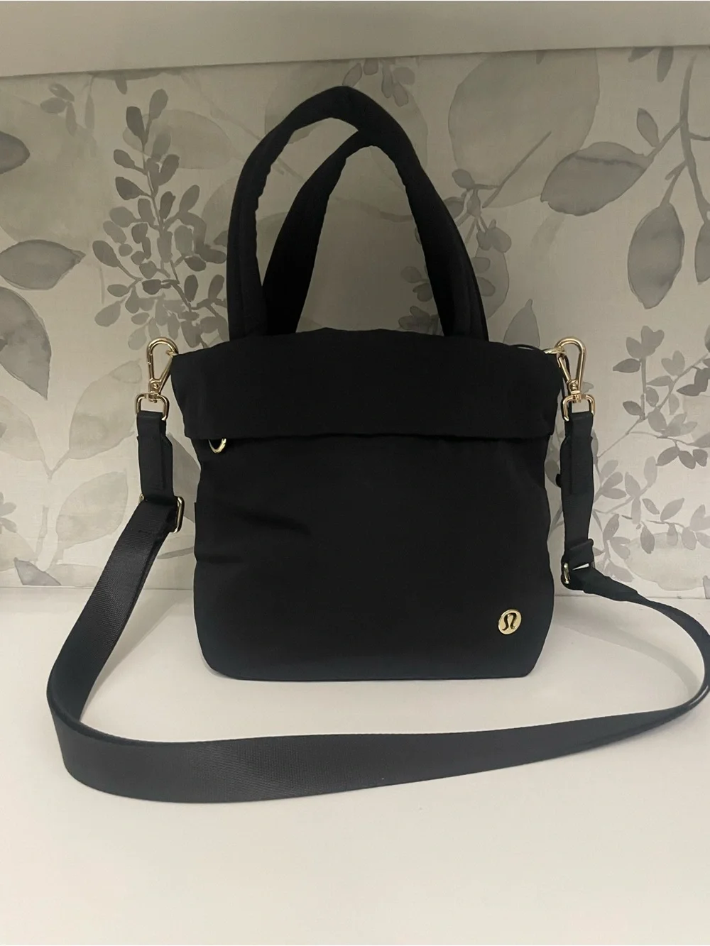Lululemon On My Level Small Tote Bag 5L Black Gold NWOT